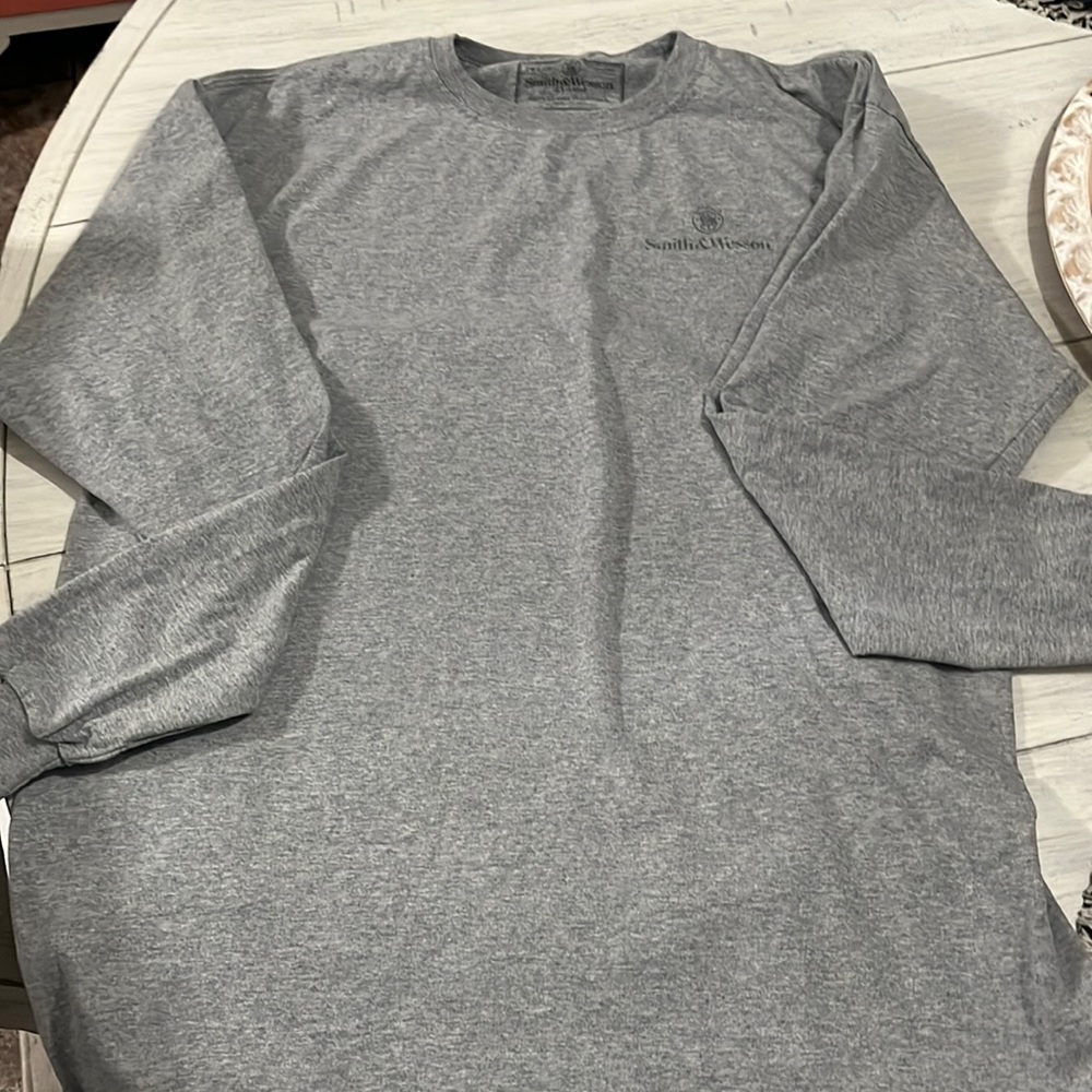 Men’s long sleeve graphic T-shirt